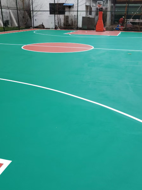 河北 球场长期使用易出现地面开裂